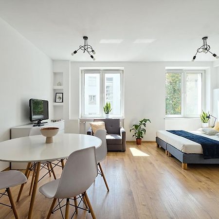 Urbannestgroup - Angorska Przy Stadionie Narodowym Warschau Exterior foto